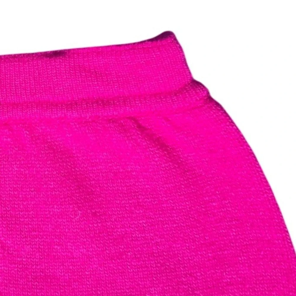 Stefanel Hot Pink Knit Mini Skirt Made in Italy Embroidered Floral Trim Size M